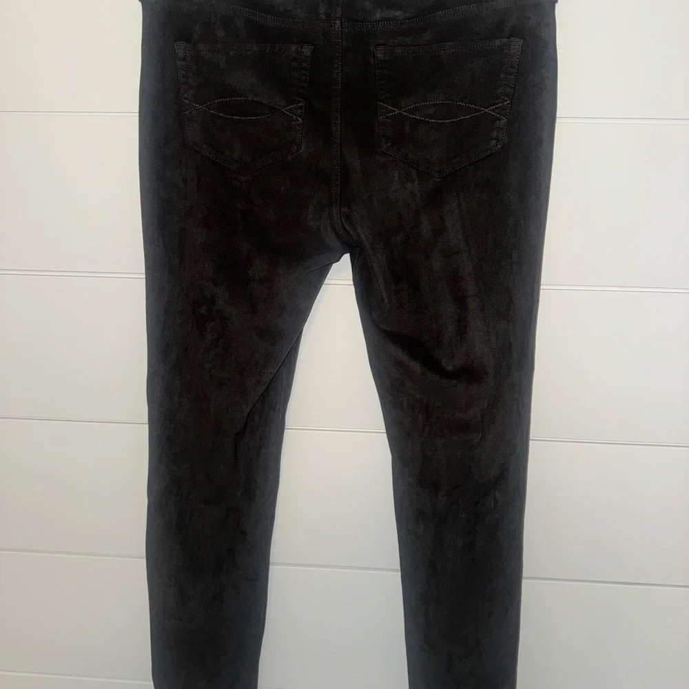 Abercrombie & Fitch Men's Corduroy Pants in Black - Picture 5 of 5